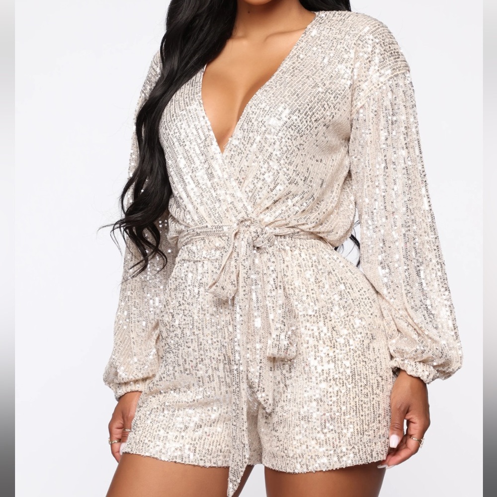 Sequined romper with belt